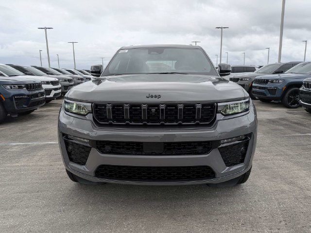 New 2027 Jeep Grand Cherokee Limited AWD/4WD image 9