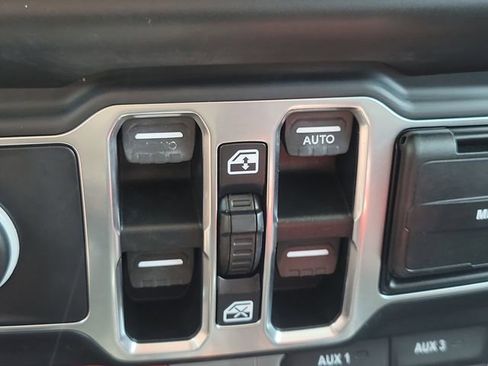 Used 2019 Jeep Wrangler Unlimited Rubicon AWD/4WD image 26