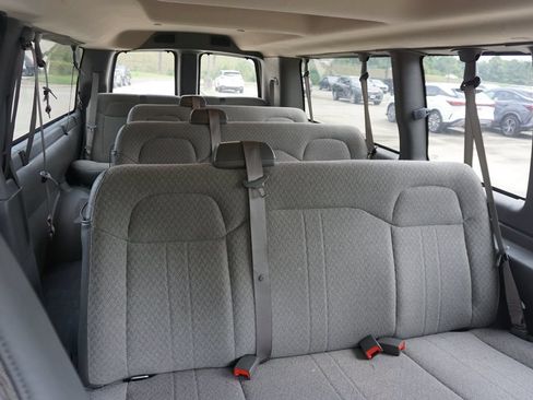 Used 2024 GMC Savana 3500 LS RWD image 12