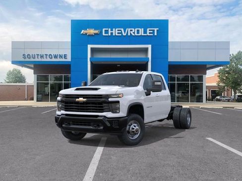 New 2025 Chevrolet Silverado 3500 W/T RWD image 8