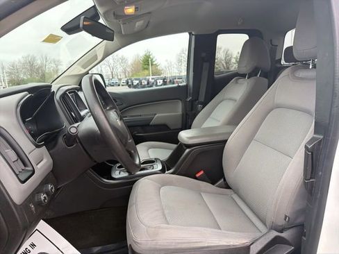Used 2017 Chevrolet Colorado W/T image 21