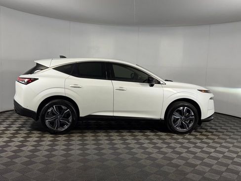Used 2025 Nissan Murano SV FWD image 3