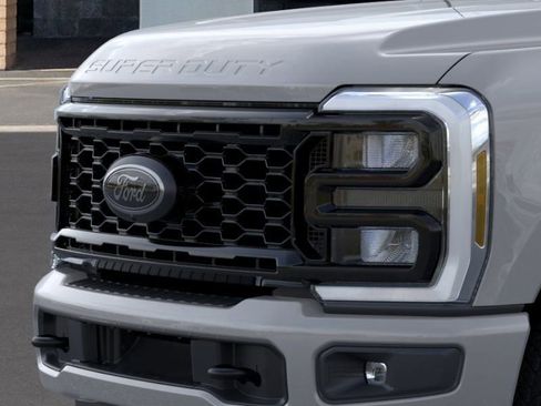 New 2026 Ford F250 Lariat w/ Black Appearance Package image 17