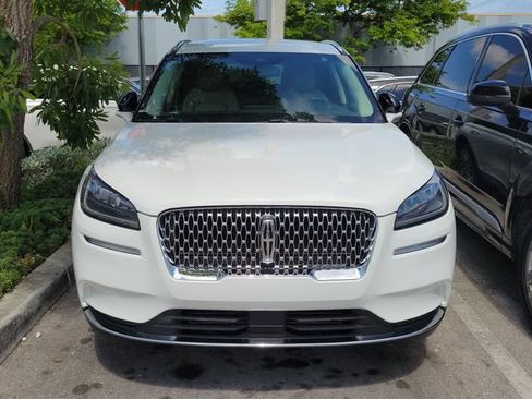Certified 2022 Lincoln Corsair FWD image 2