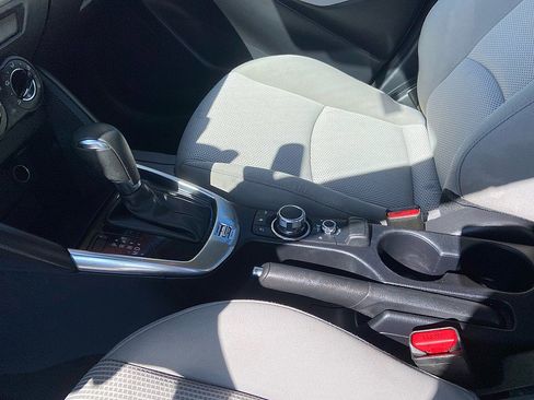 Used 2020 Toyota Yaris LE FWD image 12