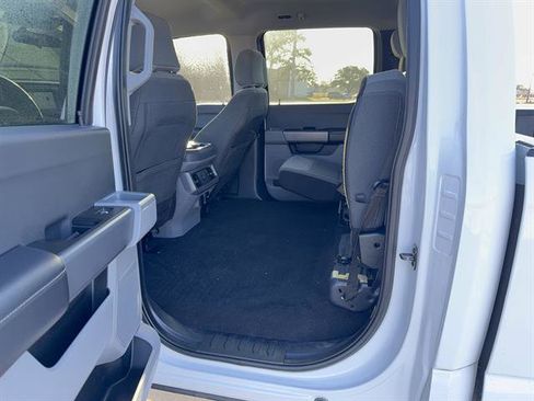 Used 2024 Ford F250 XLT w/ FX4 Off-Road Package image 11