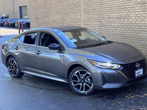 New 2025 Nissan Sentra SR image 5