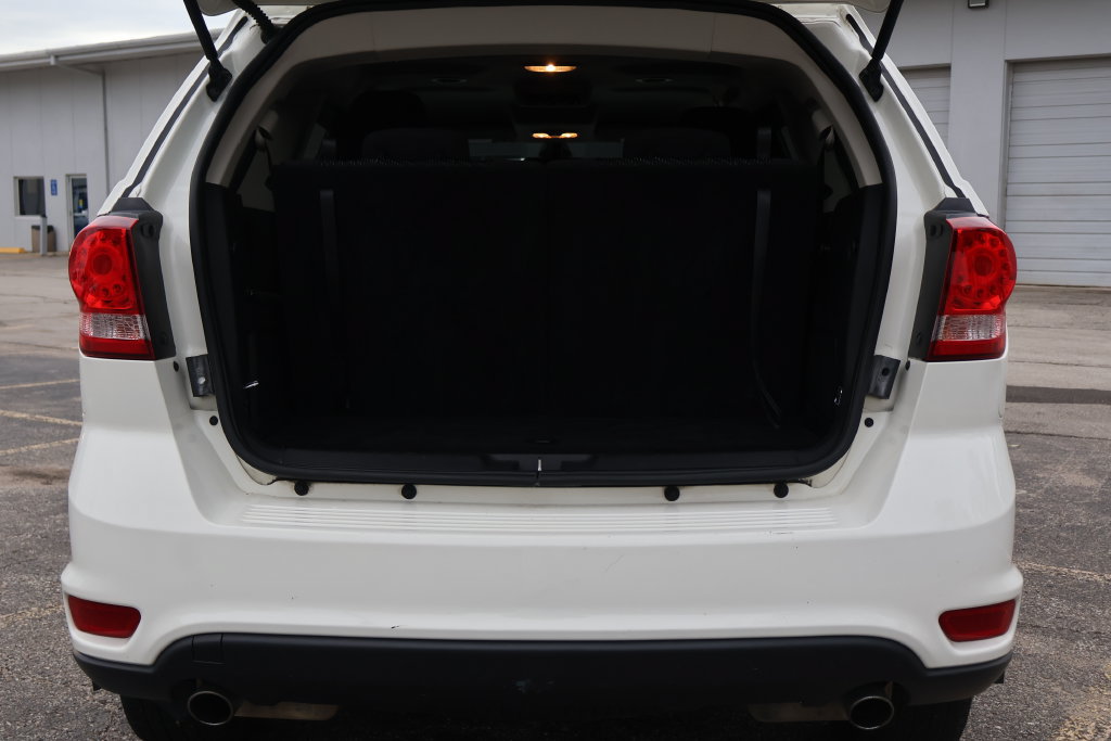 Used 2018 Dodge Journey SXT FWD image 15