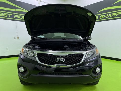 Used 2012 Kia Sorento LX w/ Convenience Pkg FWD image 4