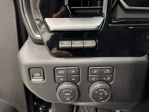 New 2026 Chevrolet Silverado 1500 LTZ w/ LTZ Premium Package AWD/4WD image 28