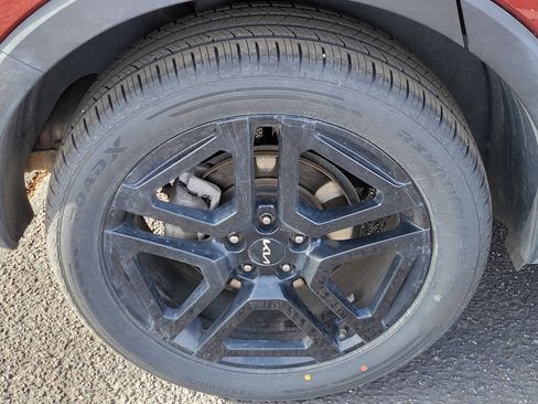 Used 2024 Kia Telluride EX X-Line image 18