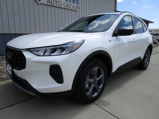 Used 2026 Ford Escape ST-Line w/ Cold Weather Package AWD/4WD video 1