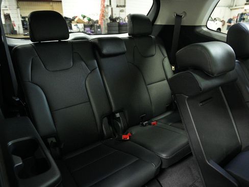 Used 2025 Kia Telluride SX AWD/4WD image 19