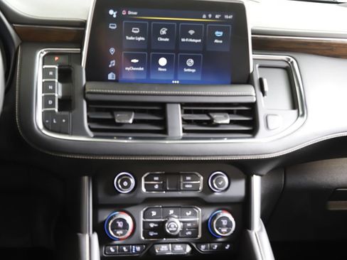 Used 2023 Chevrolet Tahoe Premier AWD/4WD image 13