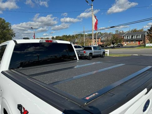 Used 2022 Ford F150 XLT w/ Trailer Tow Package AWD/4WD image 9