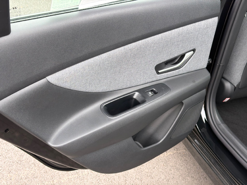 New 2026 Hyundai Elantra SEL Sport FWD image 22