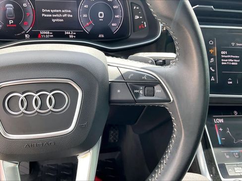 Used 2020 Audi Q8 Premium Plus w/ Premium Plus Package AWD/4WD image 25