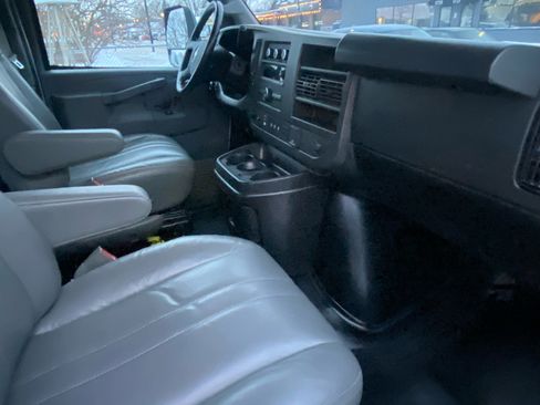 Used 2021 Chevrolet Express 3500 w/ Power Convenience Package image 16