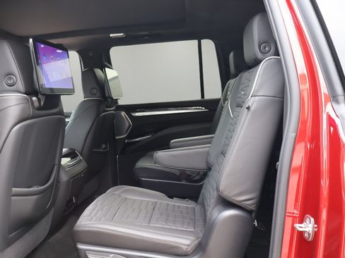 Certified 2026 Cadillac Escalade ESV Platinum Sport w/ LPO, Floor Liner Package AWD/4WD image 14