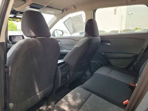 Used 2023 Nissan Rogue SV FWD image 15