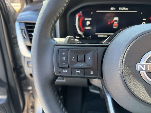 Certified 2023 Nissan Rogue Platinum w/ Platinum Premium Package AWD/4WD image 16