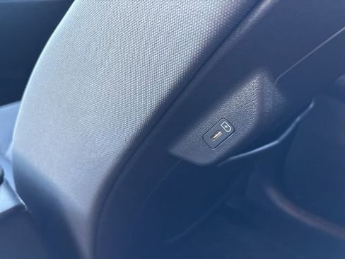 Certified 2024 Kia Niro LX image 29