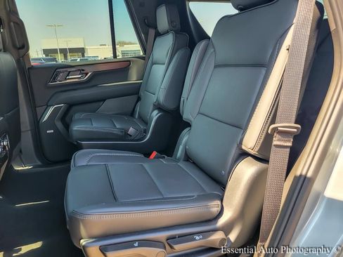 Used 2025 GMC Yukon Denali AWD/4WD image 11