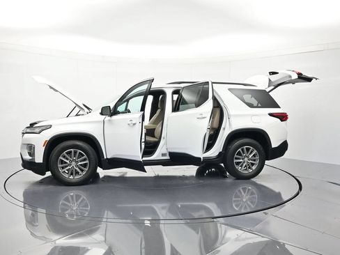 Used 2023 Chevrolet Traverse LT FWD image 47