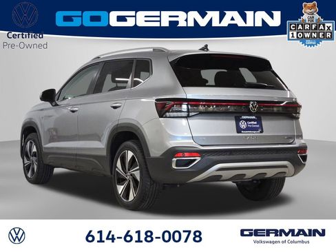 Certified 2025 Volkswagen Taos SE w/ Panoramic Sunroof Package AWD/4WD image 10