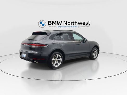 Used 2021 Porsche Macan w/ Premium Package AWD/4WD image 3