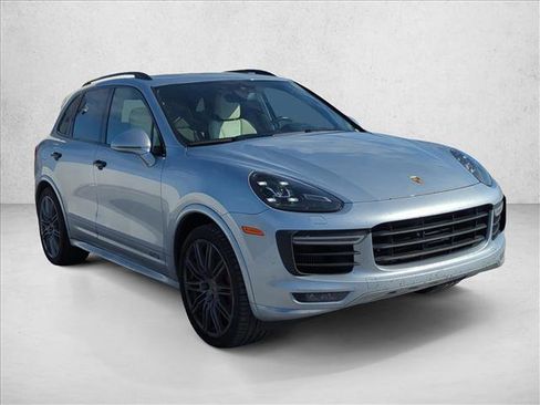 Used 2017 Porsche Cayenne GTS AWD/4WD image 3