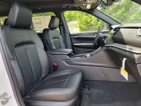 New 2026 Jeep Grand Cherokee L Limited AWD/4WD image 24