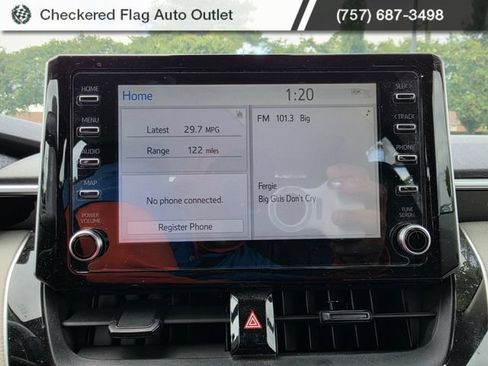 Used 2020 Toyota Corolla LE FWD image 13