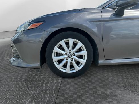 Used 2019 Toyota Camry LE FWD image 13