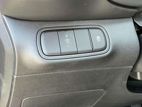 New 2025 Hyundai Venue SEL image 19