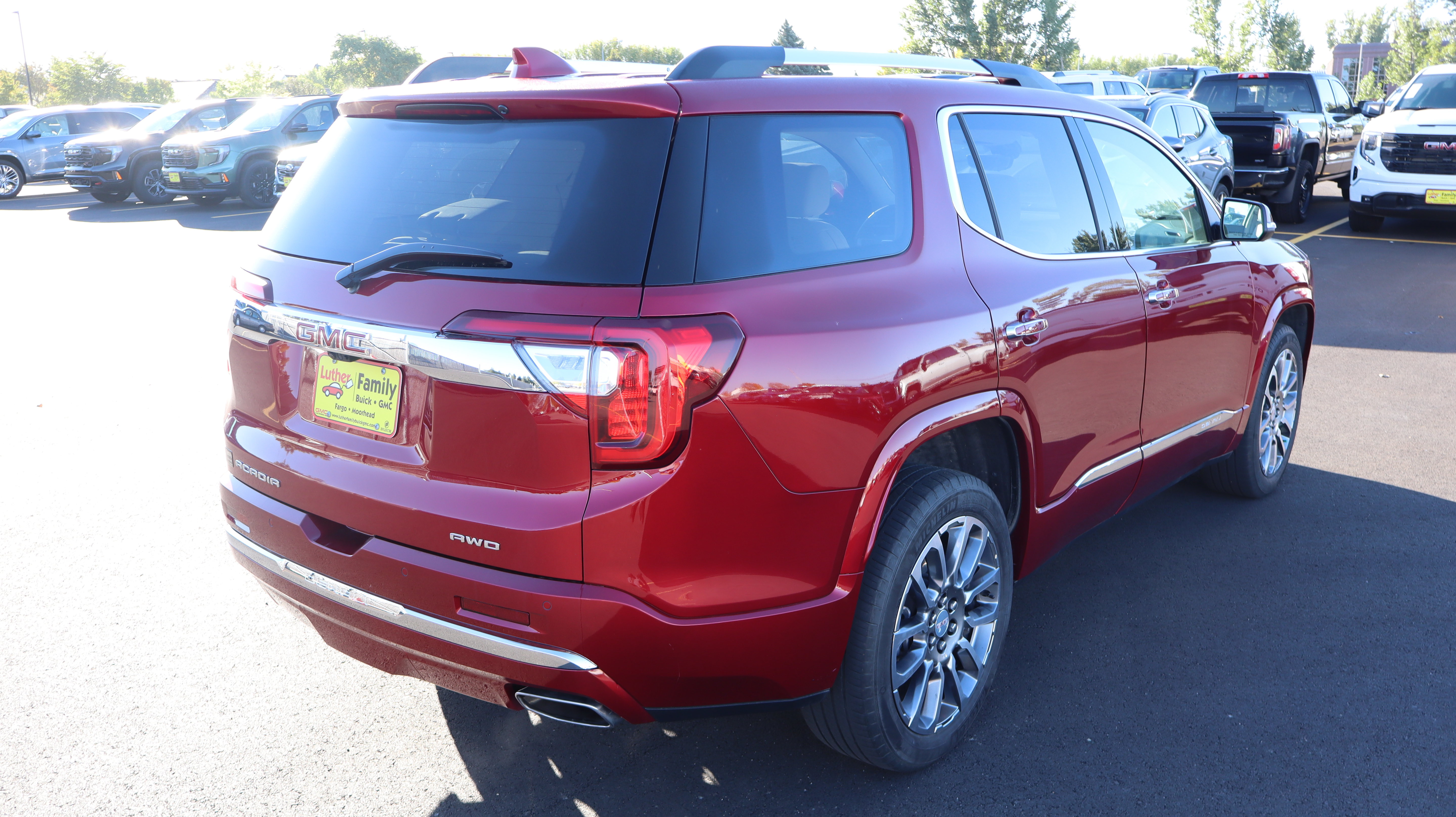 Certified 2023 GMC Acadia Denali w/ Denali Ultimate Package AWD/4WD image 7