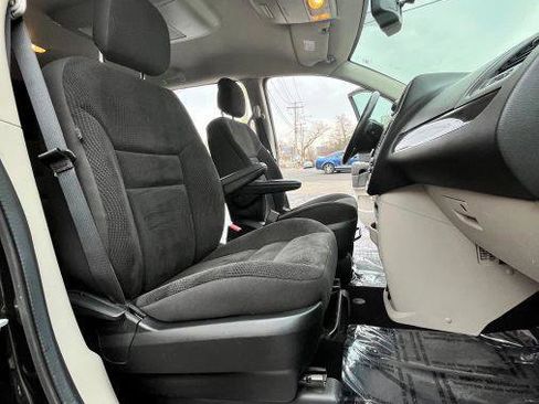 Used 2017 Dodge Grand Caravan SE w/ Power Window Group image 12