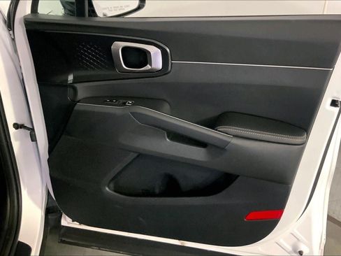 Certified 2024 Kia Sorento S FWD image 25