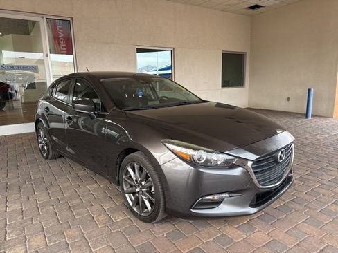 Used 2018 MAZDA MAZDA3 Touring image 7