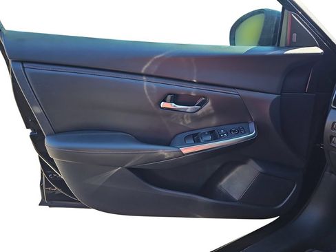 Used 2023 Nissan Sentra SR w/ Midnight Edition Package FWD image 25