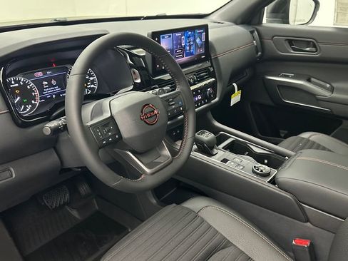 New 2026 Nissan Pathfinder Rock Creek AWD/4WD image 17