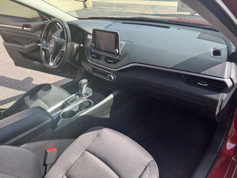 Used 2021 Nissan Altima 2.5 SV FWD image 22