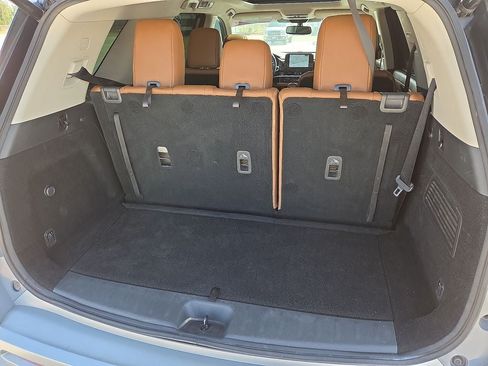 Used 2022 Nissan Pathfinder Platinum w/ Cargo Package FWD image 15