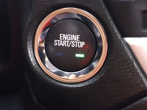Used 2020 Chevrolet Suburban Premier AWD/4WD image 27