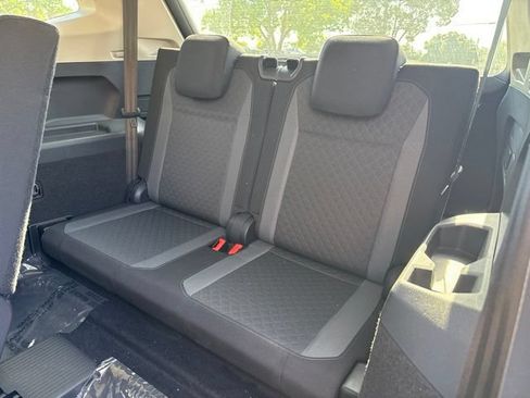 Used 2020 Volkswagen Tiguan S FWD image 7