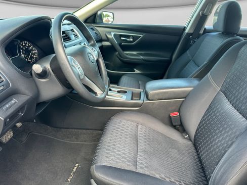 Used 2016 Nissan Altima 2.5 S w/ Power Driver Seat Package FWD image 10