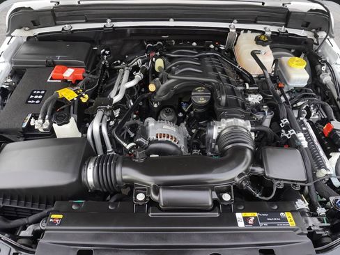 Used 2022 Jeep Wrangler Unlimited Sahara image 7