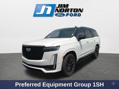 Used 2023 Cadillac Escalade Sport Platinum w/ LPO, ONYX Package AWD/4WD image 4