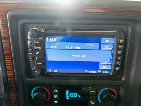 Used 2004 Cadillac Escalade AWD image 20