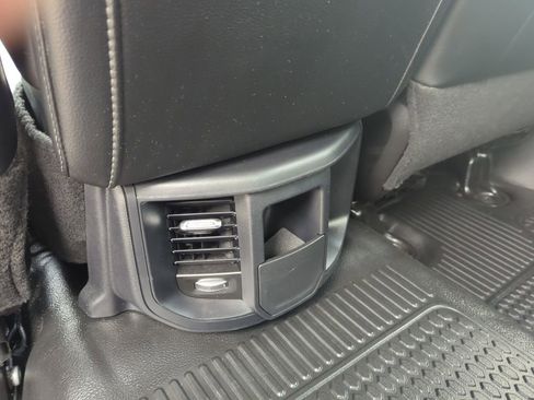 Used 2024 RAM 2500 Tradesman w/ Chrome Appearance Group image 16